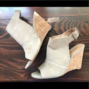Nine West Tan Wedges Size 7.5